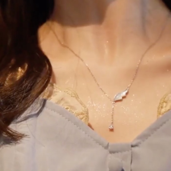 925 Angel Wing Crystal Tassel Necklace - Picture 2 of 13